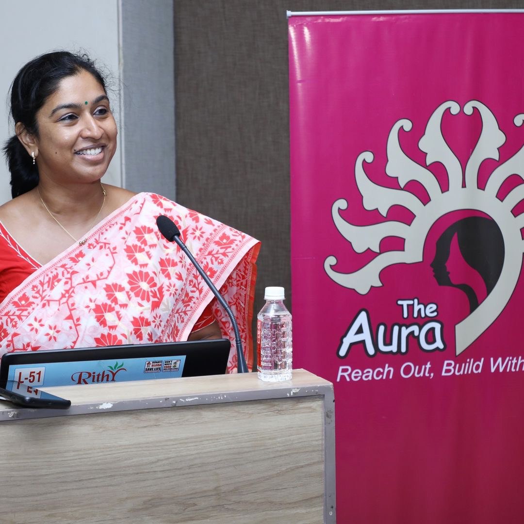 The Aura meeting in June was no laughing matter, as we met with Dr. Pavithra Venkatagopalan a microbiologist and Director at Molecular Solutions, Chennai. The session ‘THIS BLOODY BUSINESS’ dealt with What’s in our blood, what are Blood tests for and what do they mean?